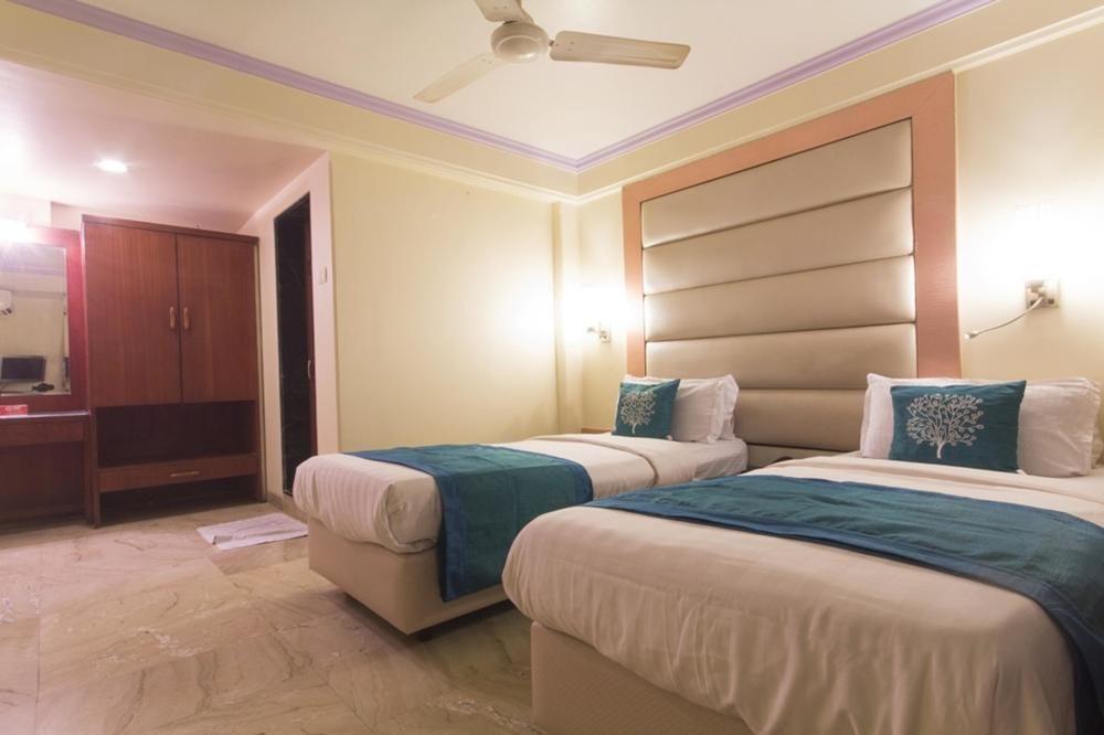Hotel Peace Park Panvel Exterior foto